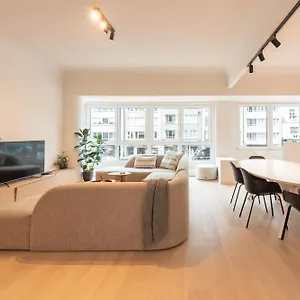 https://apt-deluxe-4-rooms-with-casino-view-at-the-beach-and.ostend-hotel.net