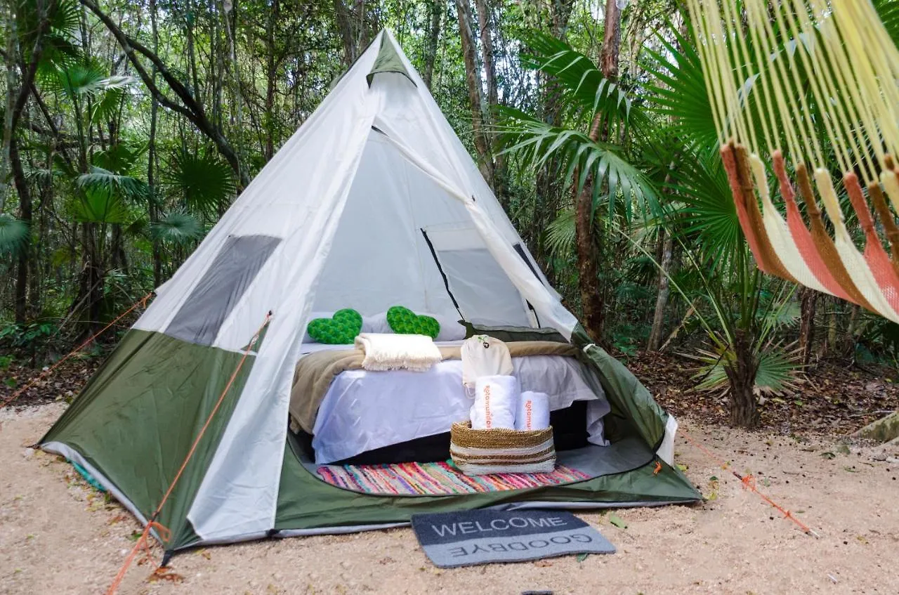 Rotamundos Mama Loomm Hotel Playa del Carmen Luxury tent
